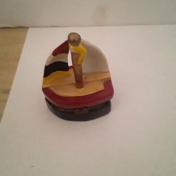 Sailboat Trinket holder Vintage - Picture 2 of 3